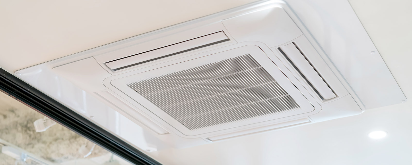 climatiseur au plafond