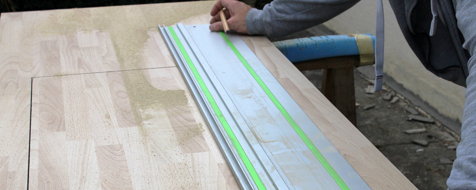 couper un plan de travail