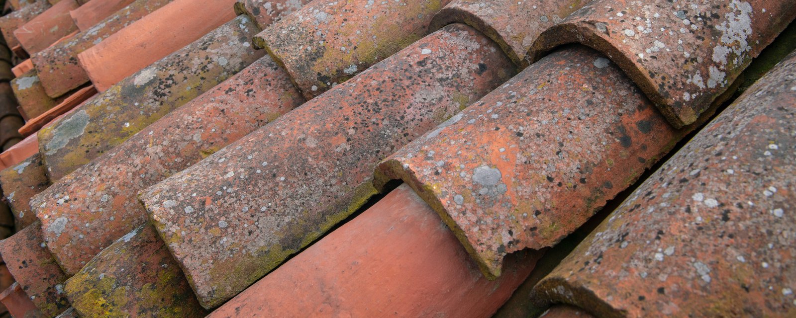 réparation d’une tuile cassée