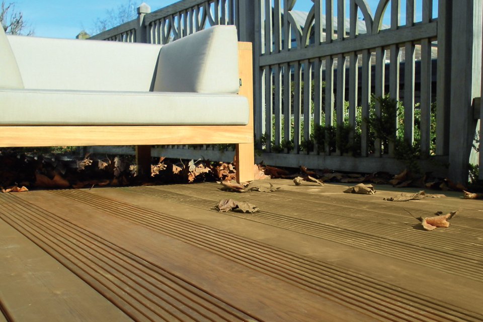 Lames de terrasse en bois résineux