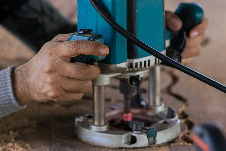 défonceuse ou affleureuse ?