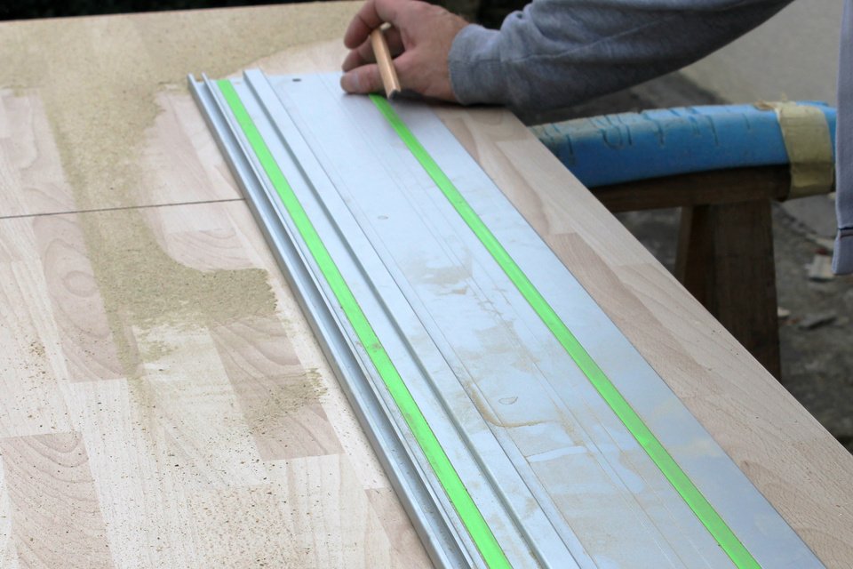 couper un plan de travail