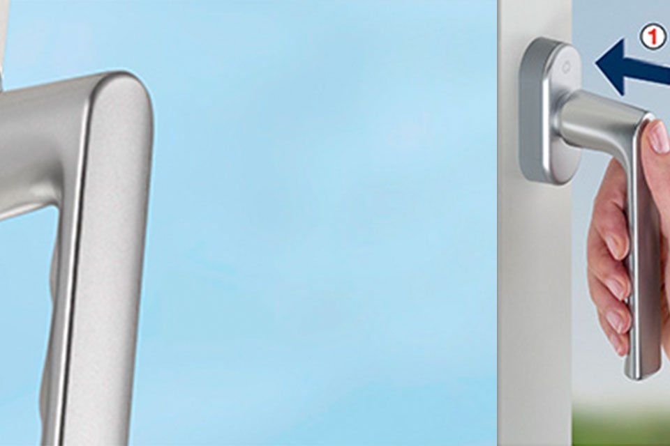 Illustration de l'utilisation d'une poignée de fenêtre